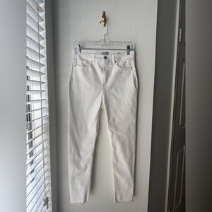 SOFIA BY SOFIA VERGARA WHITE SKINNY JEANS FRAYED HEM EUC SIZE 6